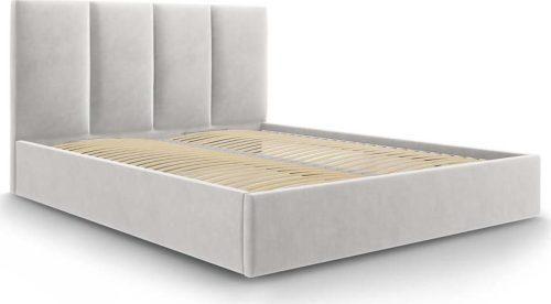 Světle šedá čalouněná dvoulůžková postel s úložným prostorem s roštem 180x200 cm Juniper – Mazzini Beds Mazzini Beds